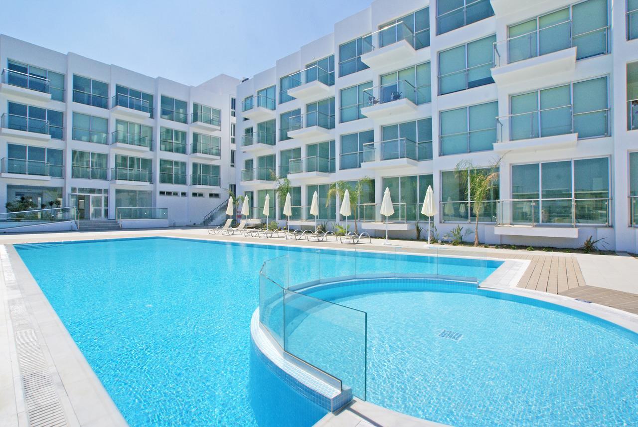 Amber - Coralli Beachfront Apartment بروتاراس المظهر الخارجي الصورة